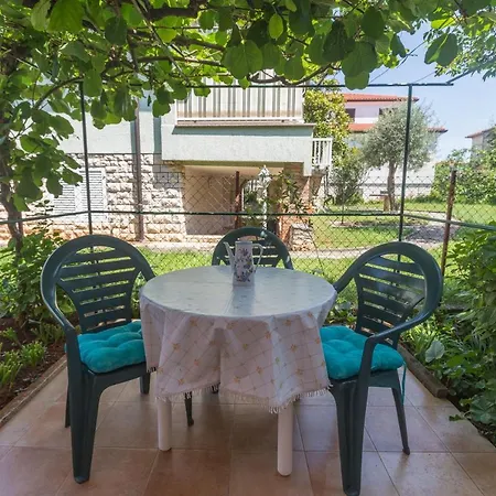 7063b Apartament Umag